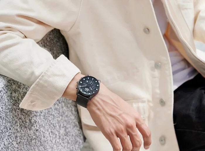 Montre Polychrome Multifonctionnelle